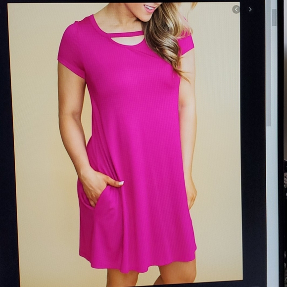 Eleven Oaks Dresses & Skirts - 👻NWOT MAGENTA/PURPLE DRESS